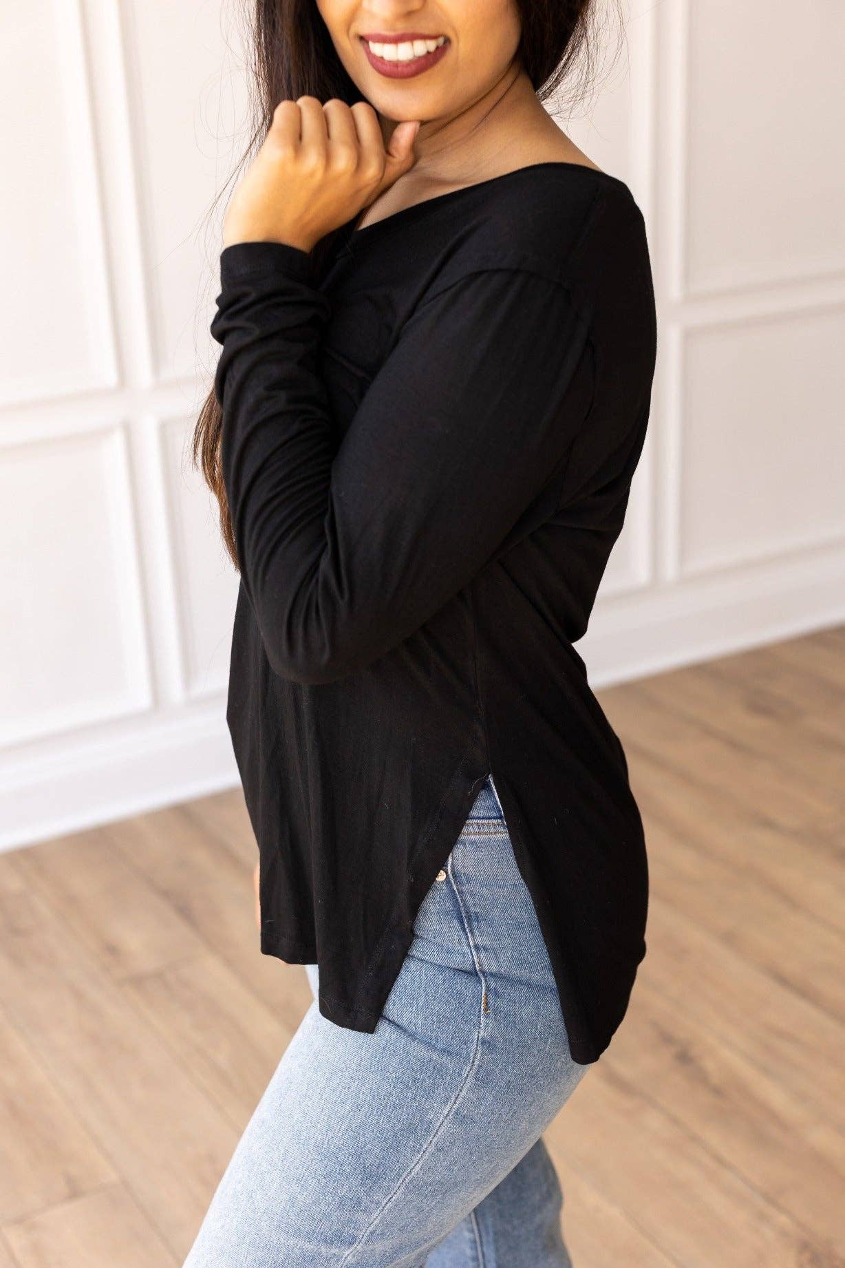 Long-sleeved Side Split Top Medium
