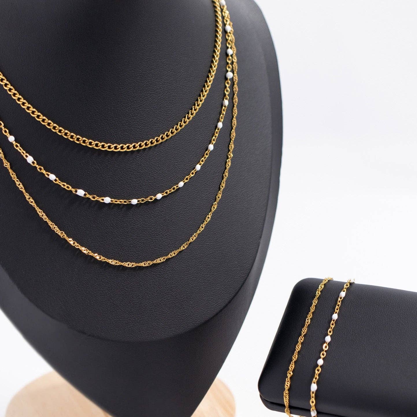 Twisted Gold Beauty Necklace