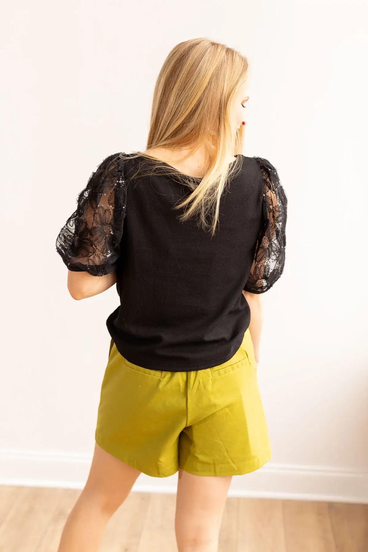 Midnight Blossom Black Sequins Floral Puff Sleeve: Black / X-Small